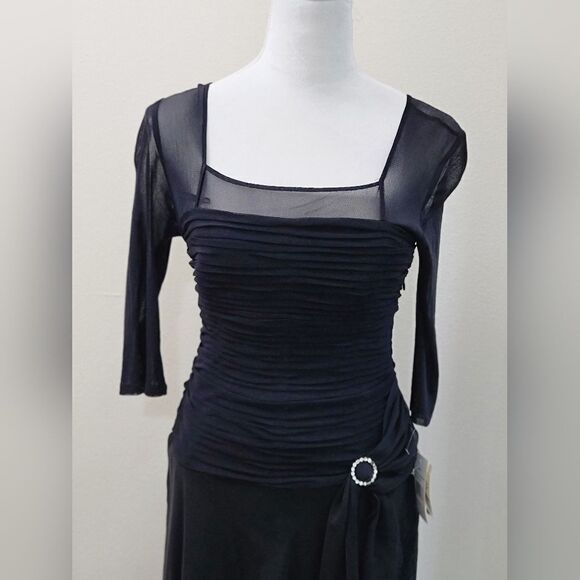 Sangria Fully Lined Black Midi Dress Square Neck V Back Ruffle 3/4 Sleeve Size 8 - Picture 2 of 11
